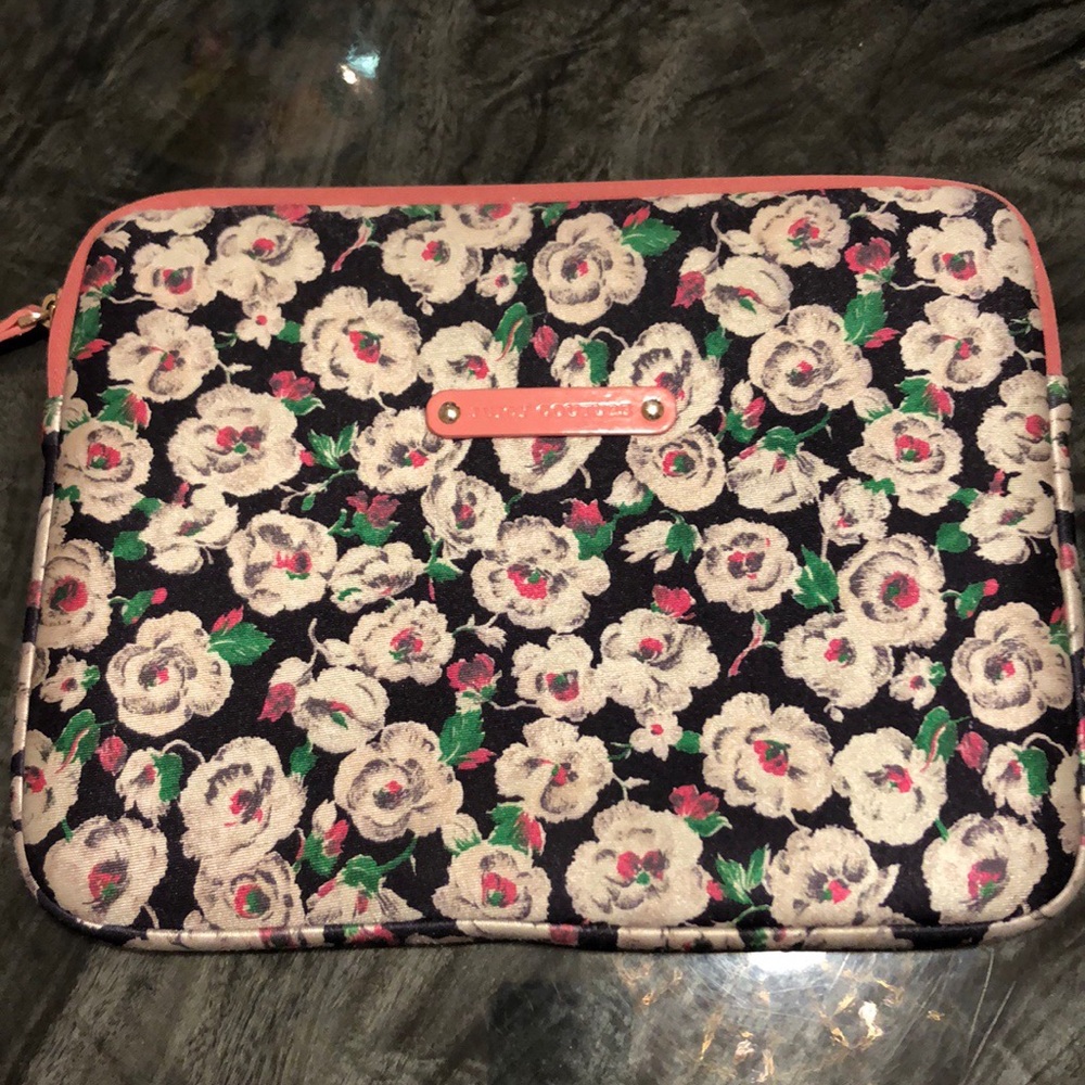 JUICY COUTURE IPAD CASE